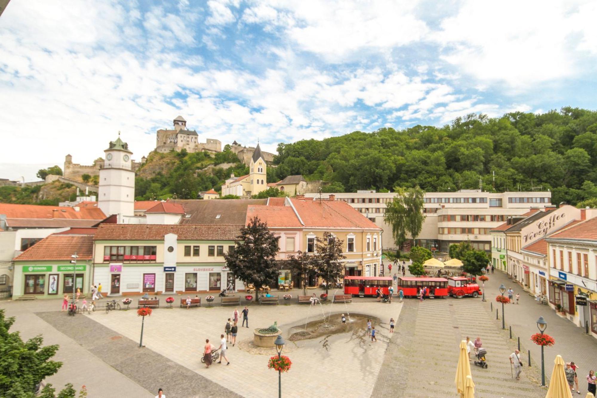 Apartman Vita Deluxe Trenčín Екстериор снимка